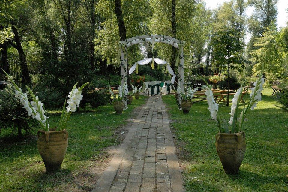 Kastelyszallo Mateszalka Bed & Breakfast Bagian luar foto